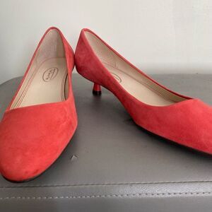 NWOT red pink Talbots womens suede pumps size 6
